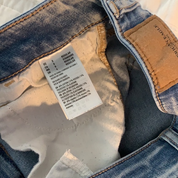 American Eagle distressed Hi-rise Jegging - Picture 7 of 10